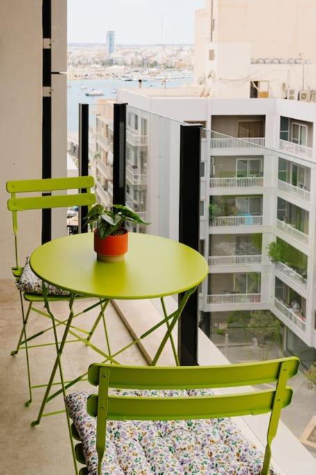 Silema Main Street Luxury 8 *